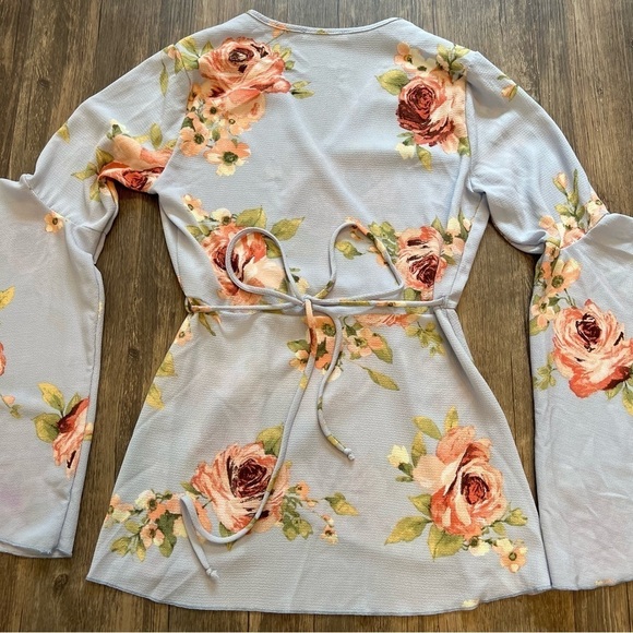 Women Miley+Molly Floral Tied up Top Blouse with Kimono Sleeves. Size S - Picture 9 of 11